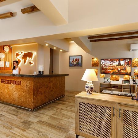 Gran Via Alsancak Hotel Izmir Exterior photo